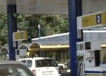 Jaf "armat", la o benzinărie din Mediaş: Hoţul a folosit un pistol cu capse