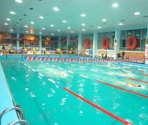 Start la Campionatele Naţionale de Înot în bazin scurt, de la Hunedoara