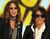 Steve Tyler: Nu voi părăsi Aerosmith 
