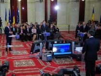 Singura confruntare dintre Antonescu, Băsescu şi Geoană. Vezi integral dezbaterea (VIDEO)

