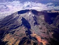 Columbia în alertă. Doi vulcani activi sunt pe punctul de a erupe 