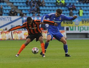Lucescu şi Raţ pierd la scor duelul cu Ghioane. Dinamo Kiev - Şahtior Doneţk 3-0