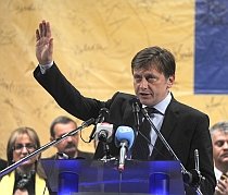 Antonescu: Dacă Băsescu câştigă un nou mandat, formula cu PSD e imposibil de aplicat
