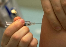 Aproape 3.200 de români, bolnavi de gripa porcină. Livrarea vaccinului în ţară se apropie de final