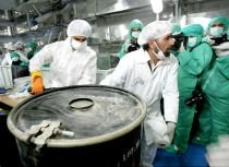 Iran sfidează lumea şi anunţă încă 10 unităţi de îmbogăţire a uraniului
