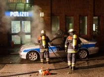 Violenţe în Germania. Poliţiştii atacaţi cu coktailuri Molotov