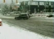 SUA, sub nămeţi. Iarna i-a luat prin surprindere pe americanii din Michigan, Texas şi Minessota (VIDEO)