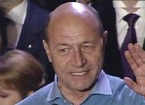 Băsescu: Am câştigat! Românii să stea liniştiţi, numărătoarea voturilor nu poate fi fraudată
