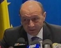 Traian Băsescu: ?Cine crede că preşedintele se ocupă cu trimiteri la DNA este copil? (VIDEO)