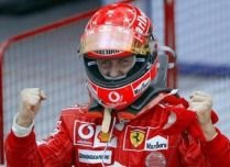 Ferrari îl lasă pe Michael Schumacher să concureze pentru Mercedes GP