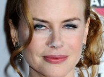 Machiaj ratat: Nicole Kidman s-a făcut de râs la premiera filmului "Nine" (FOTO ŞI VIDEO)