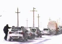Trafic rutier, îngreunat din cauza zăpezii. Vezi situaţia drumurilor din ţară
