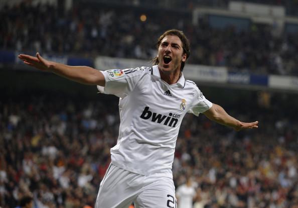 Real Madrid învinge Zaragoza la scor de tenis, în ultimul meci din 2009
