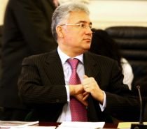 Avize favorabile pentru Predoiu, Vlădescu, Şeitan şi Videanu după audierile în comisiile parlamentare