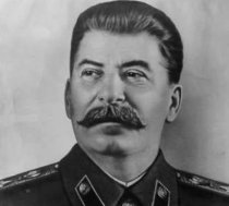 Nepotul lui Stalin dă în judecată un radio din Rusia pentru că îi critică bunicul