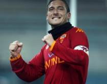 Francesco Totti şi-l doreşte pe Luca Toni la AS Roma: E un campion mondial