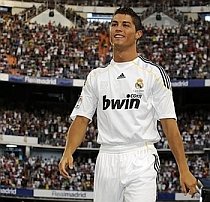 Ronaldo a devenit cel mai profitabil jucător din istoria Realului, peste David Beckham
