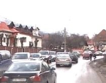 Circulaţia pe Drumul Naţional 1, deviată pe DN1A din cauza aglomeraţiei (VIDEO)
