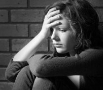 Studiu: Adolescenţii care nu se odihnesc destul, expuşi depresiei