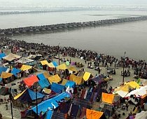 A debutat cel mai mare festival religios din lume-Kumbh Mela: un milion de oameni în Gange în prima zi	
