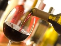 Vinul slab alcoolizat scade riscul de cancer