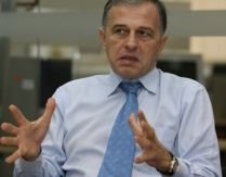 Geoană vrea prim-vicepreşedinte PSD decorativ pentru a-şi dezbina rivalii şi tandemul Năstase-Ponta
