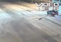 Rusia: O maşină de teren zdrobeşte un taxi (VIDEO - IMAGINI ŞOCANTE)