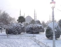 Iarnă în Turcia. Peste 200 de sate, izolate din cauza zăpezii abundente (VIDEO)
