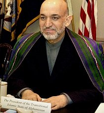 Karzai cere Occidentului să îi mituiască pe talibani pentru a câştiga războiul 
