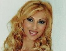 O prezentatoare de televiziune din Cipru, arestată pentru că ar fi comandat uciderea şefului ei