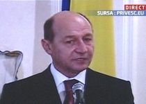 Băsescu: Guvernul va înfiinţa o agenţie pentru acordarea mai rapidă a cetăţeniei româneşti moldovenilor
