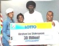 SUA. Un bărbat, dispărut după ce câştigase 30 de milioane de dolari la loto, a fost găsit mort