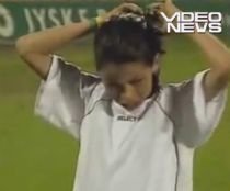 "Mini Ronaldinho" - sosia în vârstă de 14 ani a "Dinţosului" vine din Danemarca (VIDEO)