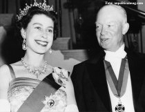 Regina Marii Britanii îmbătrâneşte cu graţie: Elisabeta a II-a alături de 11 preşedinţi americani (FOTO)