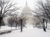 Americanii, pregătiţi pentru cea mai puternică furtună de zăpadă din ultimele decenii 