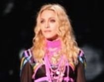 Madonna, îndrăgostită de un spaniol mai "bătrân" cu un an decât Jesus