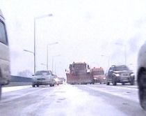 Traficul rutier pe Autostrada A1, reluat: Se circulă în condiţii de iarnă pe ambele sensuri