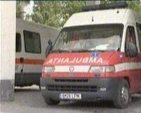 Ambulanţă blocată în faţa Spitalului Judeţean din Vaslui, după ce au fost furate cheile din contact