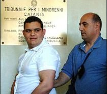 Suporterul italian care a ucis un poliţist în 2007, condamnat la 14 ani de închisoare