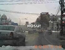 Poliţia trece pe roşu în Bucureşti. Ciocan: "Poliţiştii, în misiune şi când patrulează" (VIDEO)

