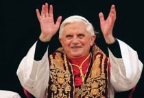 Papa Benedict al XVI-lea ascultă Michael Jackson, Pink Floyd şi The Beatles