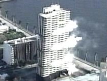 Demolare spectaculoasă în Florida: Clădire construită în 1974, doborâtă prin implozie controlată (VIDEO)