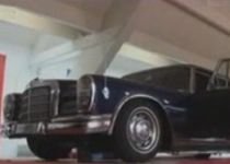 Una dintre limuzinele folosite de Nicolae Ceauşescu, expusă într-un muzeu din Franţa (VIDEO)
