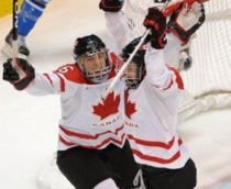 Canada câştigă medaliile de aur la hochei feminin după 2-0 cu Statele Unite