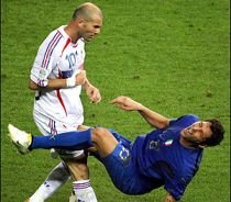 Zidane, încă foc şi pară pe Materazzi: "Decât să-i cer scuze, prefer să mor"