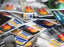 Descinderi DIICOT în patru oraşe din Moldova, în căutarea unei reţele de falsificatori de carduri 