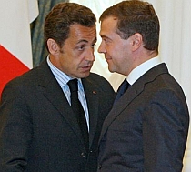 Sarkozy şi Medvedev semnează importante acorduri militare 