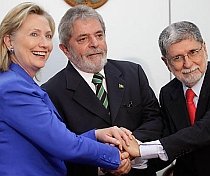 Clinton  nu a convins Brazilia să susţină sancţiunile contra Iranului
