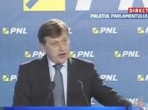 PNL a votat statutul propus de Crin Antonescu cu majoritate covârşitoare. Urmează alegerea preşedintelui (VIDEO)