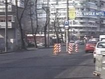 Stâlp în mijlocul unei străzi din capitală (VIDEO)